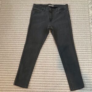 Levi’s Women’s 711 Skinny Jeans